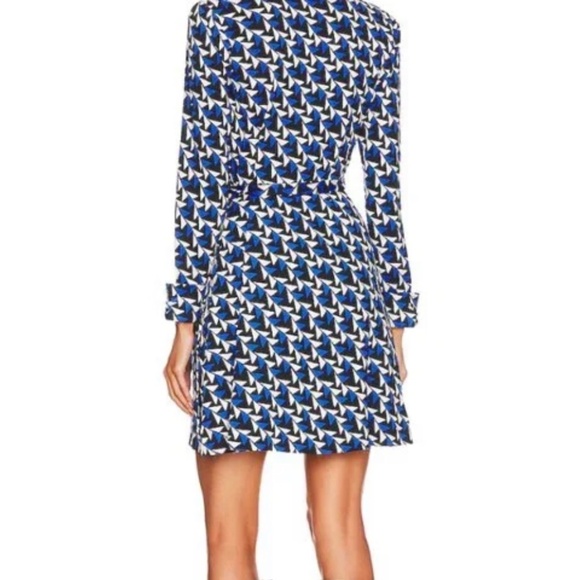 Diane Von Furstenberg Large Geometric Wrap Dress - Picture 3 of 5